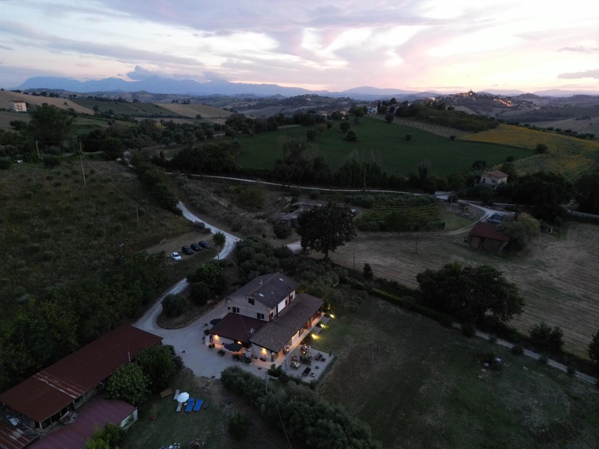 Gastronomic B&B Carlocarla Monte San Pietrangeli Екстер'єр фото