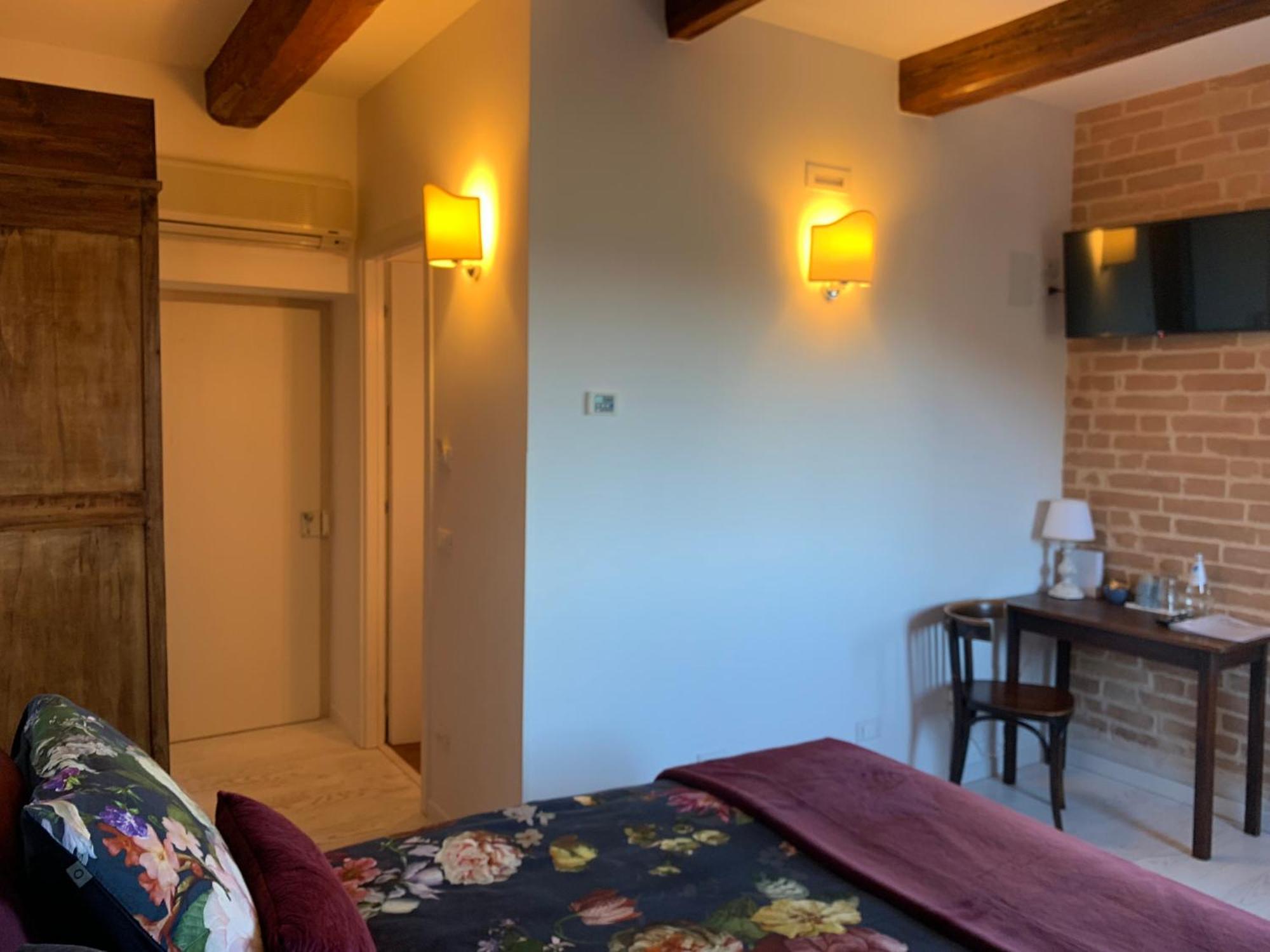 Gastronomic B&B Carlocarla Monte San Pietrangeli Екстер'єр фото